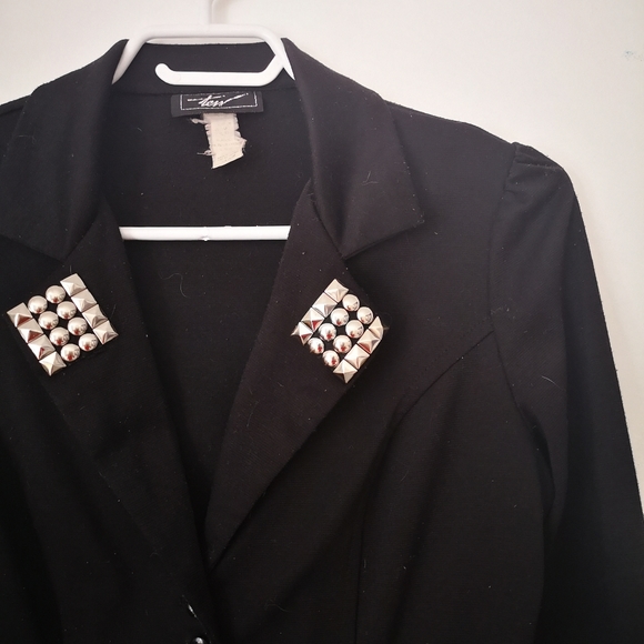 Vintage Cropped Blazer with Studded Collar - Picture 6 of 10